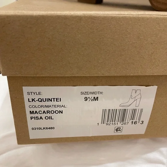 BRAND NEW Lucky Brand Quintei Boot 9.5 Macaroon leather - Picture 3 of 3